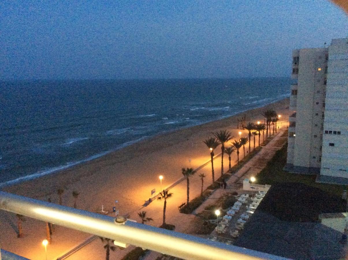 Oceanfront Urbanova Apartment Ел Алтет Екстериор снимка